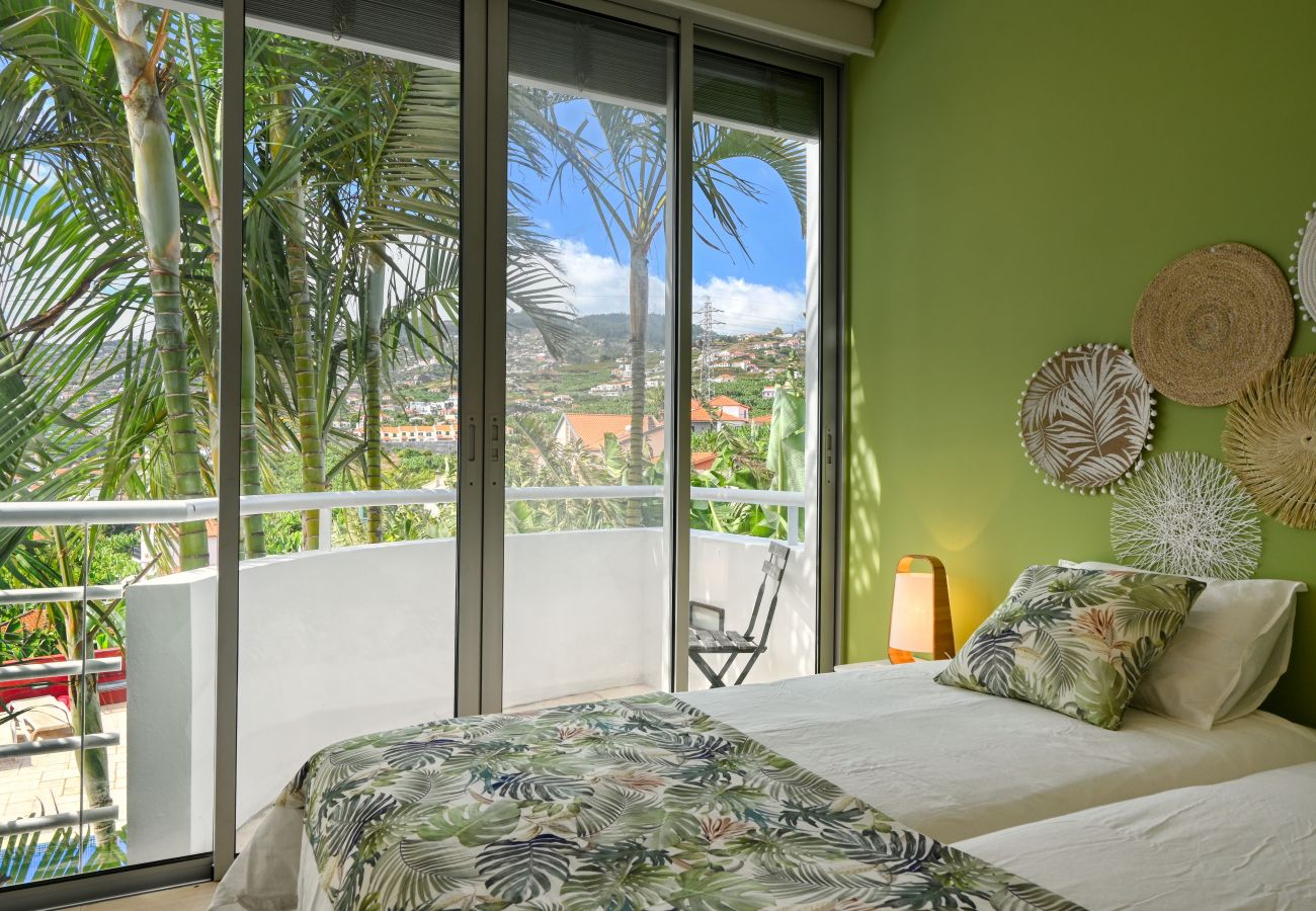 Apartamento en Câmara de Lobos - Pitanga, a Home in Madeira