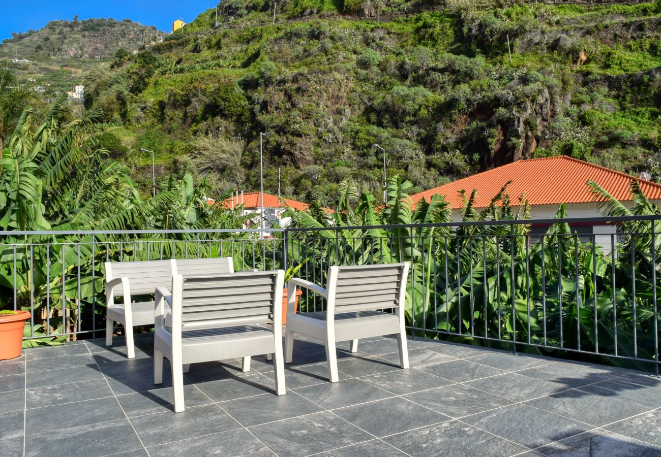 Apartamento em Tabua - Casa da Praia, a Home in Madeira