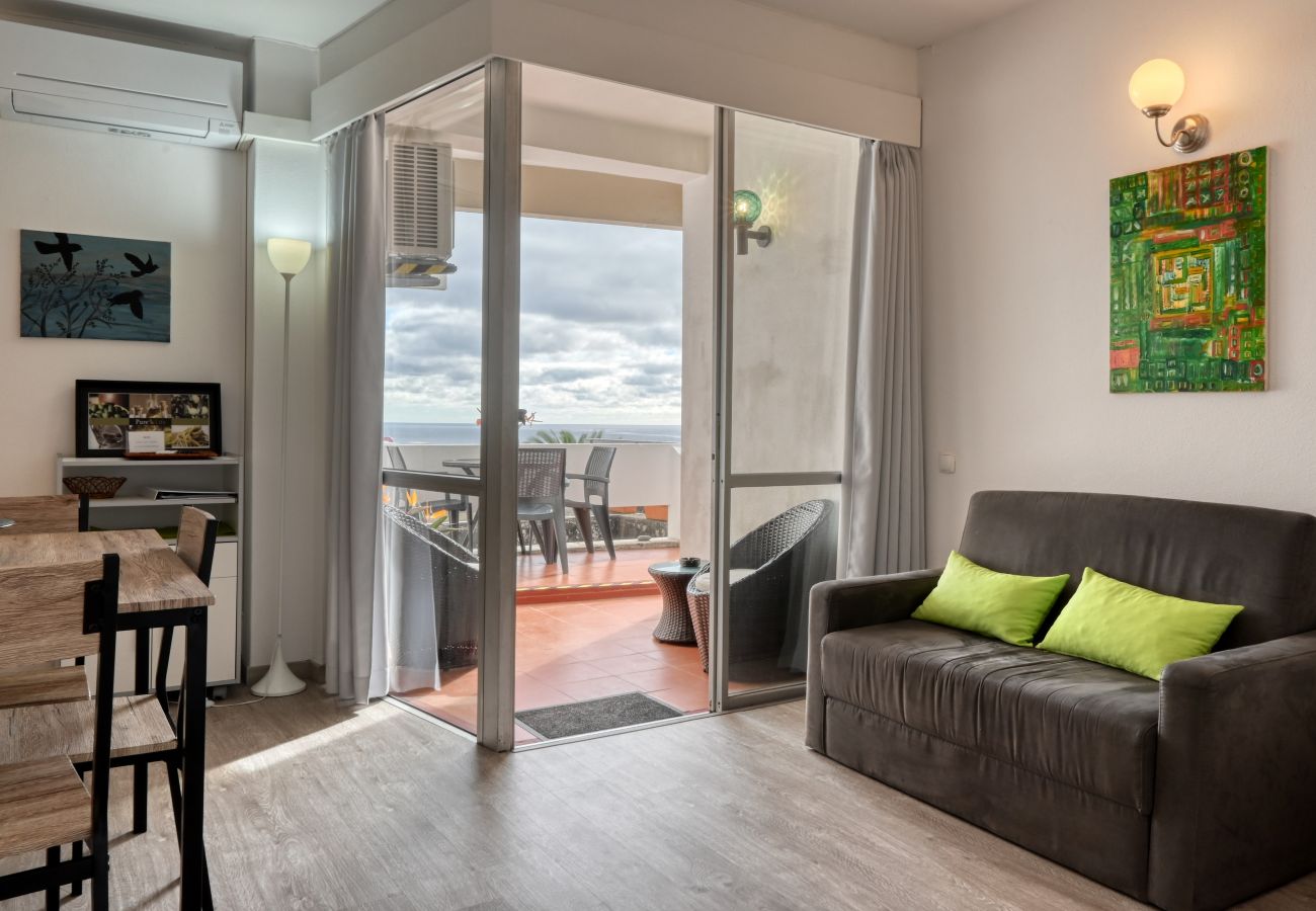 Apartamento em Funchal - Sunny, a Home in Madeira