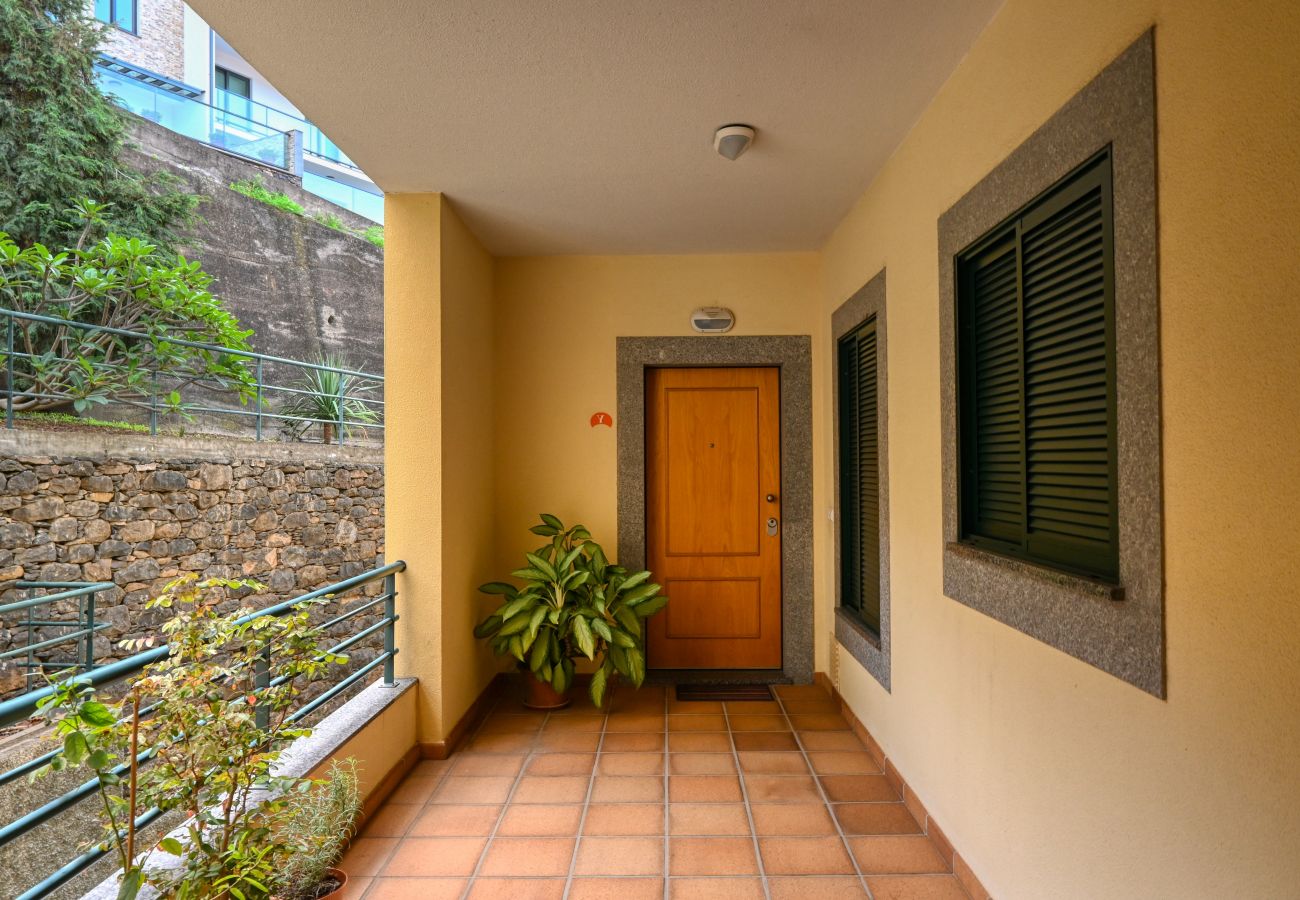 Apartamento em Ponta do Sol - Lidias Place, a Home in Madeira