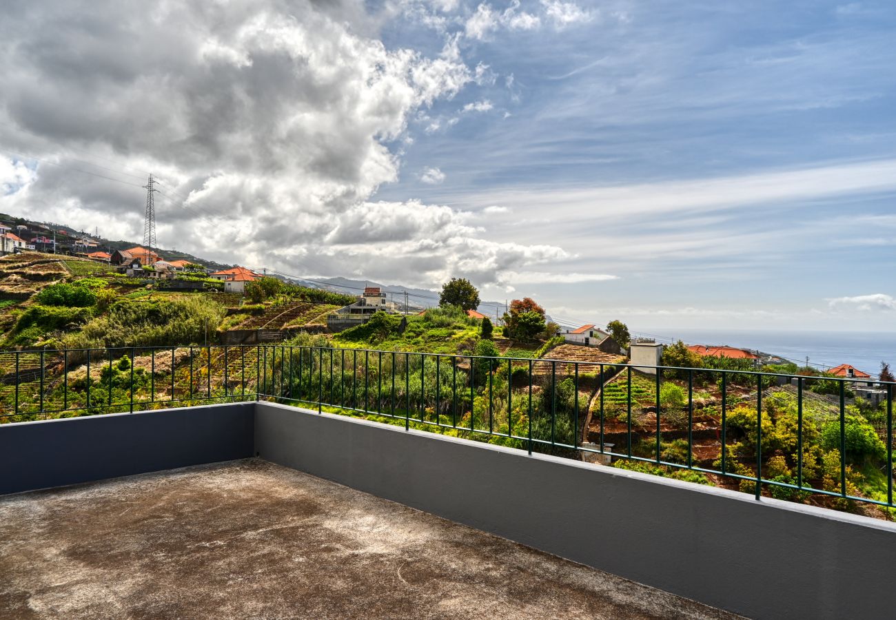 Cottage in Ponta do Sol - Casa de Ponte, a Home in Madeira